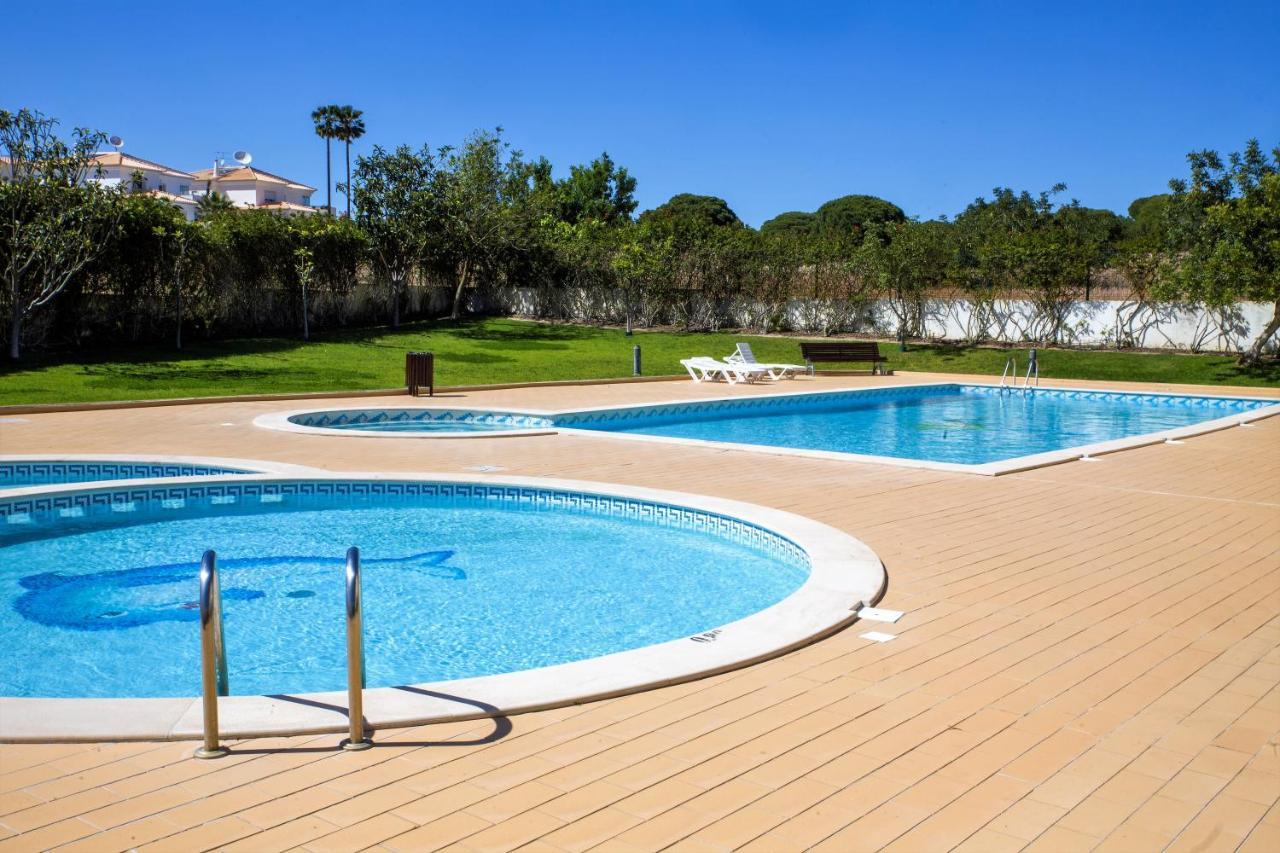 Alfeli-Ap Appartement Olhos de Agua  Buitenkant foto